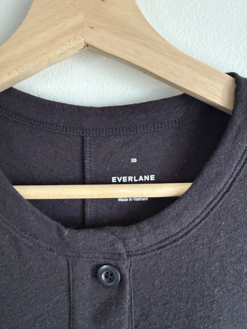 Everlane The Henley In Cotton Linen Black Short Sleeve Top Coastal Breathable XS - Picture 6 of 9